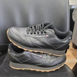 Reebok Classic 8.5 Men's Black and Tan Sneakers